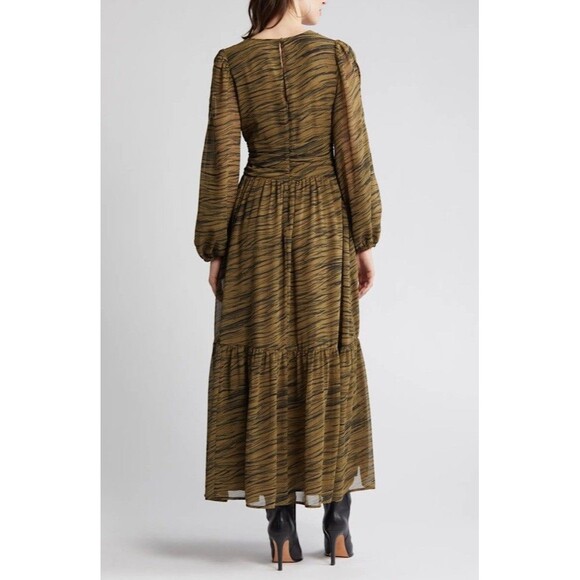 Chelsea28 Split Long Sleeve Tiered Dress In Olive Black Geode Stripe Size Large - Picture 2 of 5